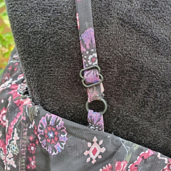 BCX Black Purple Pink Floral Flowy Boho Off Shoulder Blouse Size Large EUC - Picture 10 of 15